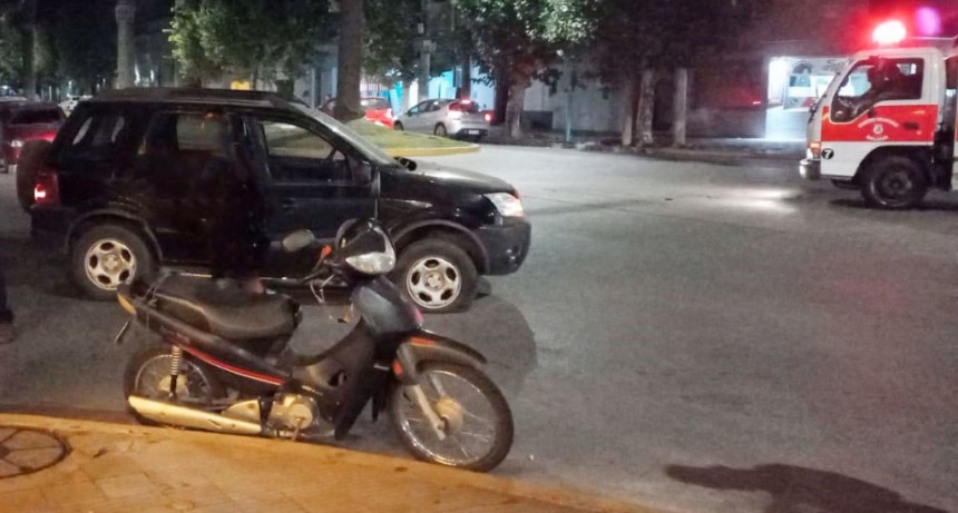 Colisión leve en avenida Venezuela y Olascoaga