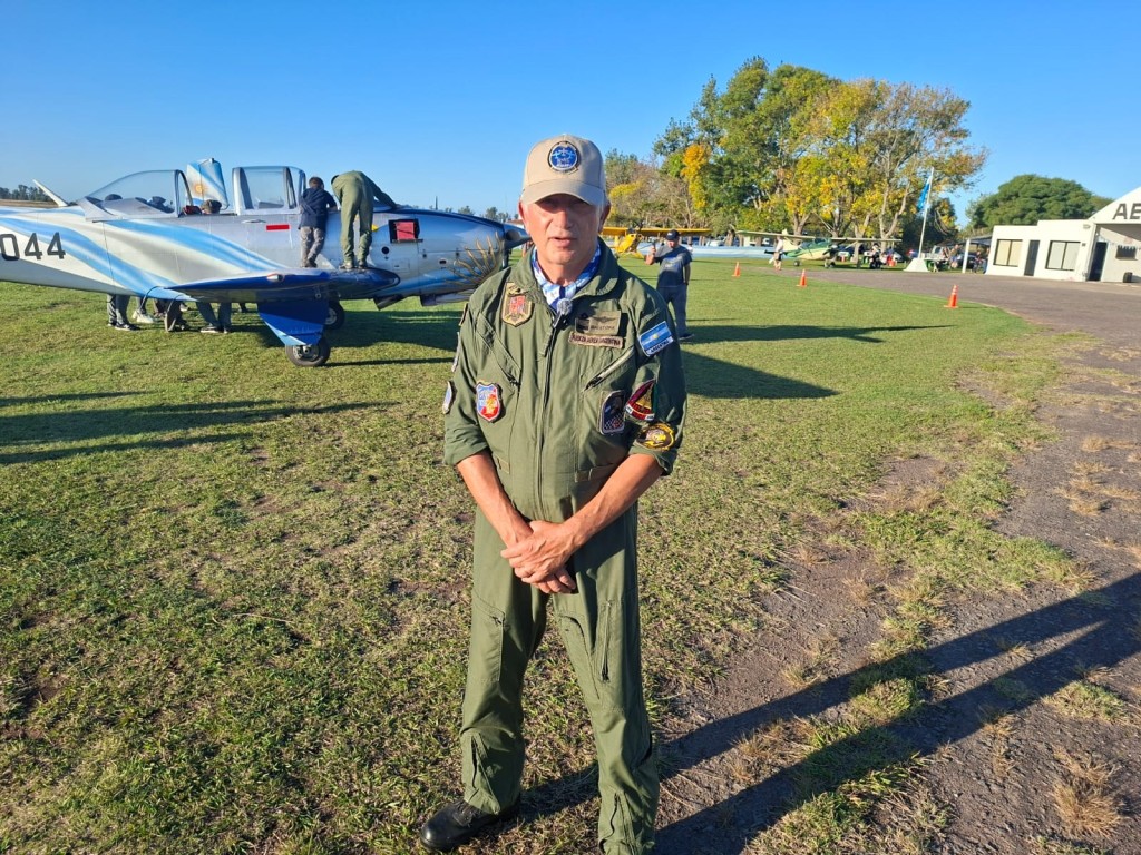 Comodoro Lu&iacute;s Alberto "Laser" Briatore (R): "Estamos felices por la recepci&oacute;n que hemos tenido, y vamos a tener una actividad muy importante"