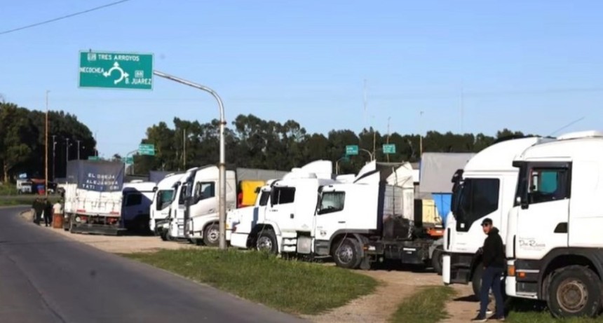 &ldquo;Que nos atienda el Presidente&rdquo;: transportistas de granos amenazan con paro nacional