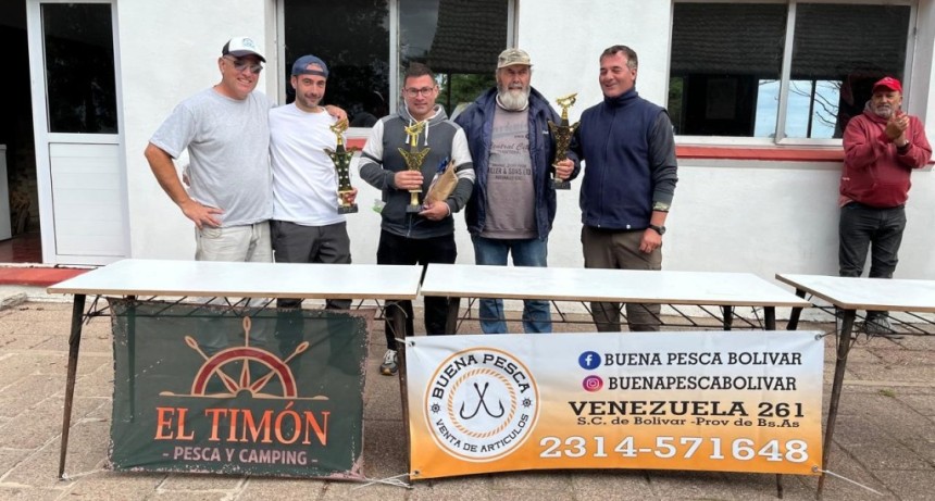 Club de Pesca Las Acollaradas: Luciano D&iacute;az, Mat&iacute;as y Rub&eacute;n Salloechebarr&iacute;a, fueron el tr&iacute;o ganador del concurso de pesca variada