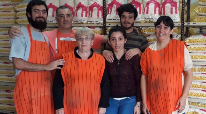 Rosa Snacks: Tradici&oacute;n en productos de copet&iacute;n
