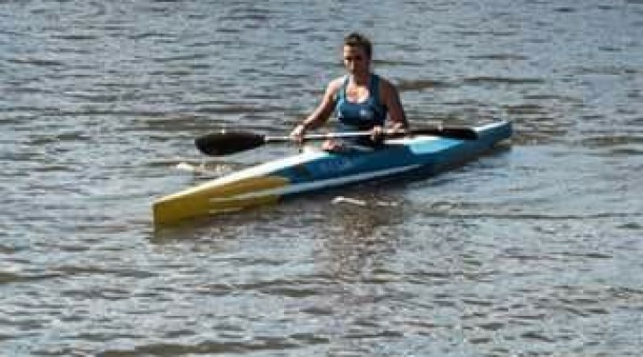 Brenda Sard&oacute;n obtuvo medalla de plata en Canoa Hawaiana