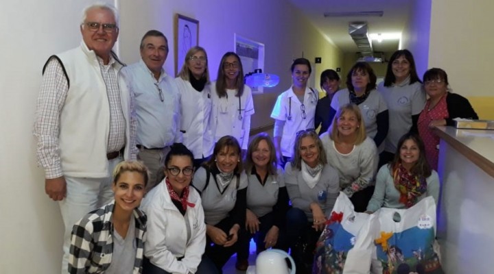 Uniendo Sonrisas hizo entrega de las donaciones al hospital