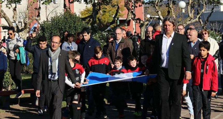 Se llevo a cabo el acto protocolar por el 25 de mayo en Urdampilleta