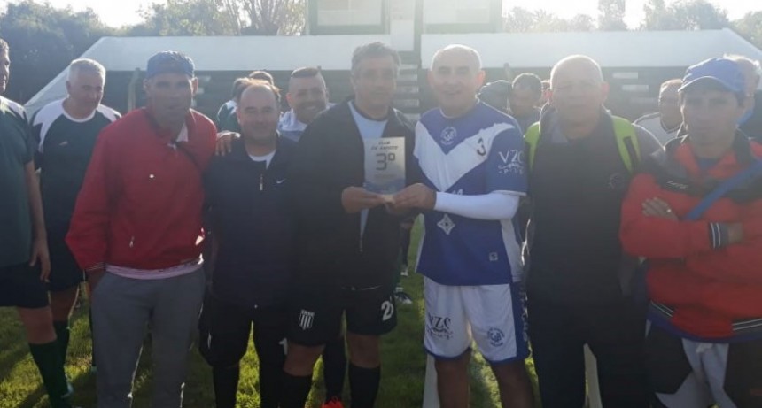 Futbol Senior: Se disput&oacute; un cuadrangular organizado por Club de Amigos