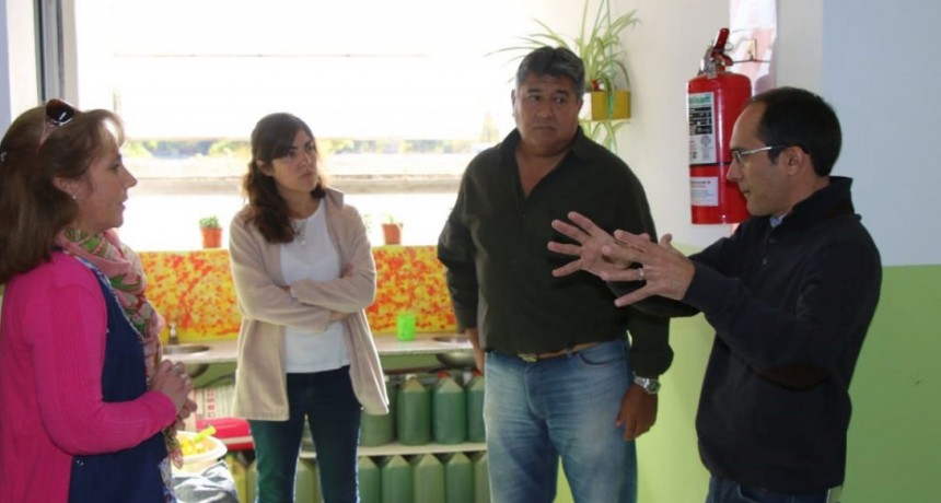 El intendente Pisano recorri&oacute; el jard&iacute;n N&deg;911