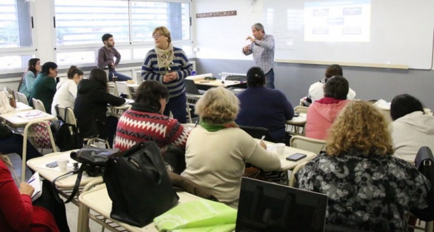 Finaliz&oacute; el curso de emprendedurismo que brind&oacute; la municipalidad