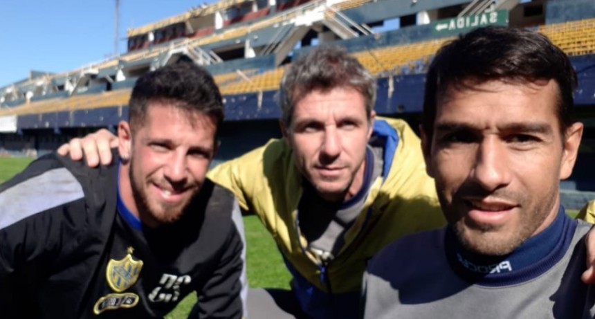 “Llegamos hace poco más de 2 meses y hoy a falta de dos fechas estamos ascendidos, es increíble”