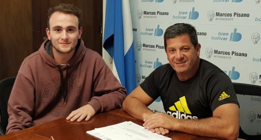La Municipalidad entreg&oacute; un aporte econ&oacute;mico al voleibolista Ignacio Pacheco