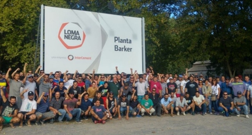 Loma Negra: se dispuso el traslado de 34 empleados de Barker y se teme por un centenar de despidos