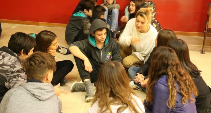 Se realiz&oacute; un nuevo encuentro joven con alumnos del IJS y Favaloro