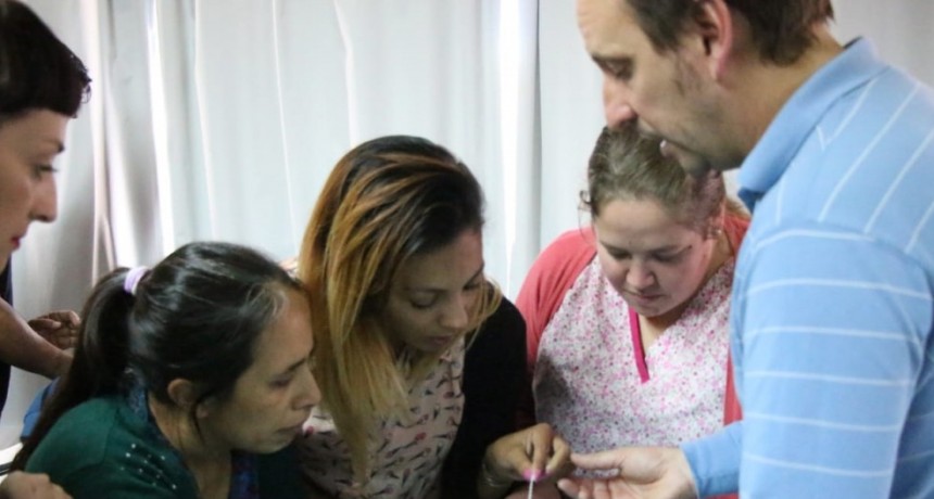 Pediatr&iacute;a: Capacitaci&oacute;n en RCP Neonatal