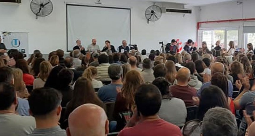 Axel Kicillof: &lsquo;El de Macri, es un gobierno que pas&oacute; de las mentiras a las excusas en tiempo r&eacute;cord&rsquo; 