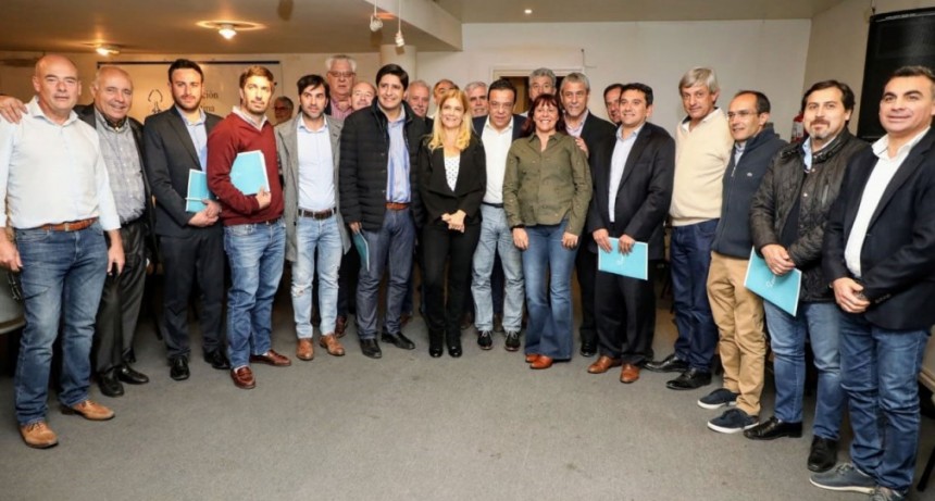 Pisano junto a Intendentes de la provincia en la Federaci&oacute;n Argentina de Municipios