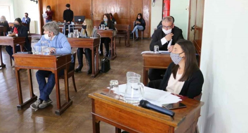 Proyectos aprobados, rechazados y pasados a comisi&oacute;n tras m&aacute;s de cinco horas de sesi&oacute;n