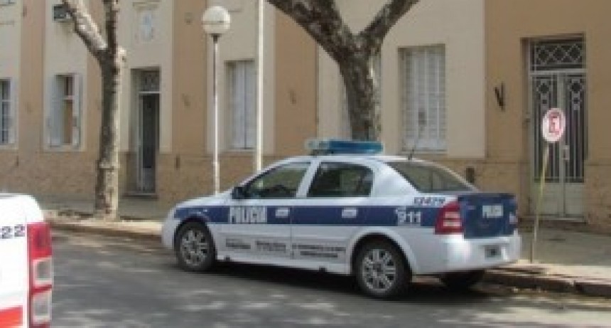 Un motociclista fue hospitalizado por precauci&oacute;n tras un accidente de tr&aacute;nsito en el centro de la ciudad