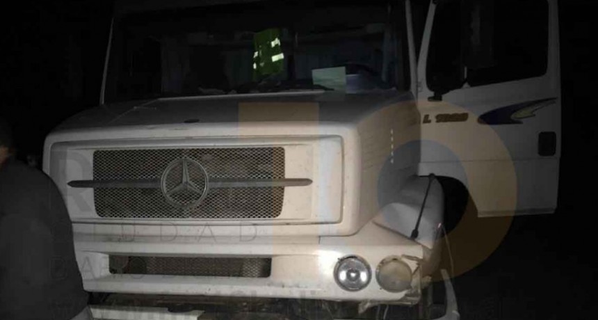 Un cami&oacute;n despist&oacute; en Ruta 226 km 410; El conductor result&oacute; ileso