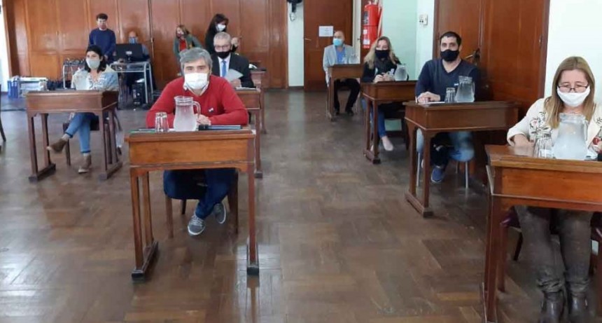 Con 11 votos positivo, 5 abstenciones y tras una acalorada discusi&oacute;n se aprob&oacute; la compra del nuevo resonador