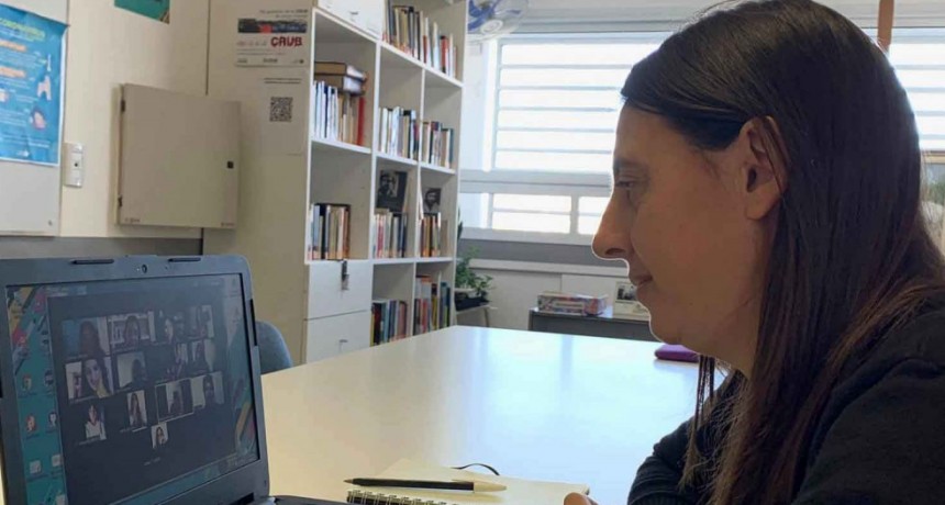 La secretaria de gobierno acompa&ntilde;a la iniciativa solidaria de j&oacute;venes bolivarenses