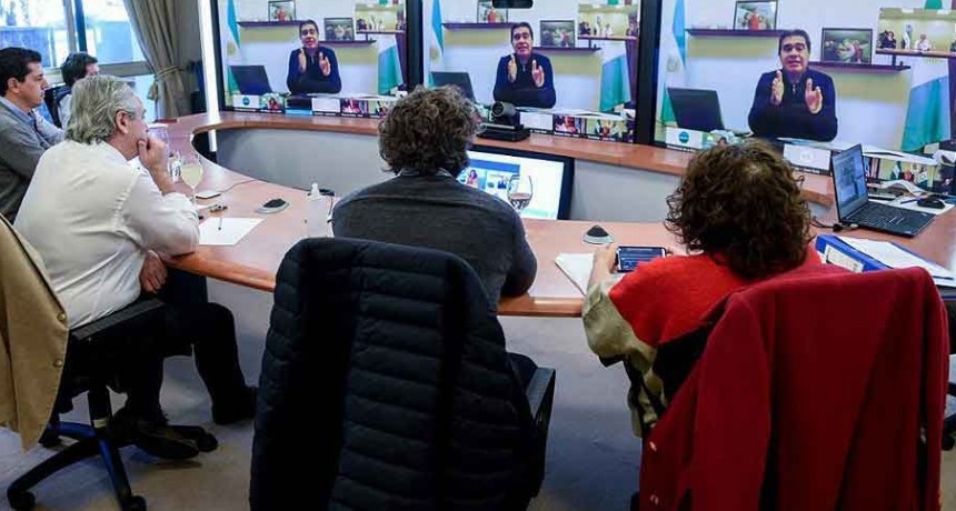 Previo a los anuncios, el Presidente habl&oacute; con los gobernadores de las provincias con mayores contagios