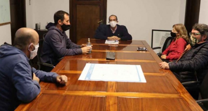 El intendente Pisano vuelve a priorizar el sueldo de los empleados municipales
