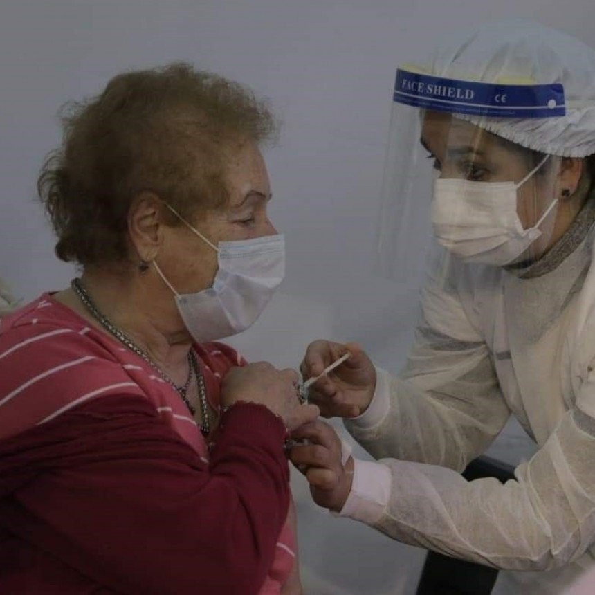 Bolívar Vacunate: 1.200 primeros componentes de Astrazeneca llegaron al Centro Vacunatorio COVID-19