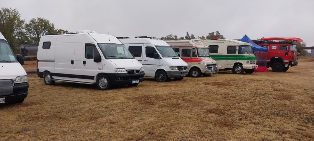 Urdampilleta: Comenzó el 2º Encuentro de Rodanteros a pesar del clima desfavorable del sábado, arribaron al predio del Ferrocarril y hablaron con Radio Urdampilleta