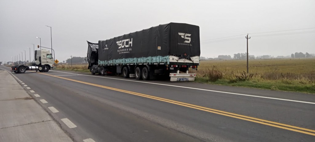 Ruta 65: Desperfectos en un camión originaron movimientos en la zona del llamado Tramo de Enlaces entre rutas 226, 65 y 205