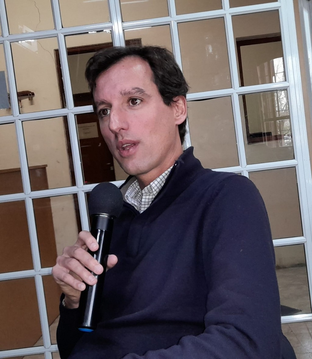Evolución Radical tuvo un Plenario en Junín, y allí estuvo César Pacho, que visitó este lunes los estudios de FM 10 y contó los detalles y cómo sigue su carrera hacia el Municipio de Bolívar