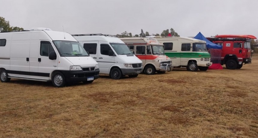 Urdampilleta: Comenzó el 2º Encuentro de Rodanteros a pesar del clima desfavorable del sábado, arribaron al predio del Ferrocarril y hablaron con Radio Urdampilleta