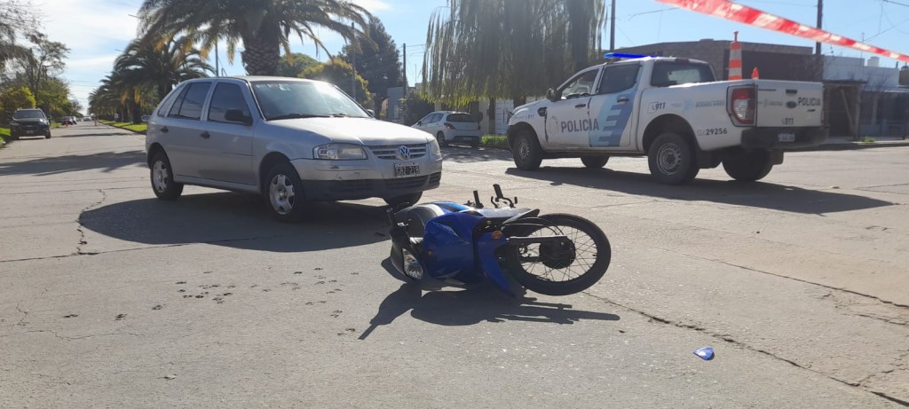 Un motociclista fue hospitalizado tras una colisión