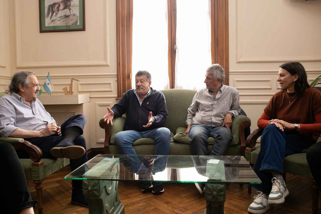 Ricardo Alfonsín recorrió Bragado y Junín