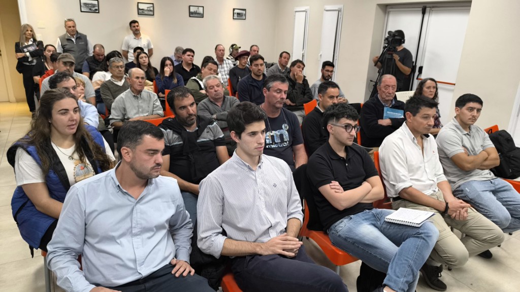 Exitosa jornada técnica sobre trigo y cebada en la Cooperativa Agropecuaria de Bolívar 