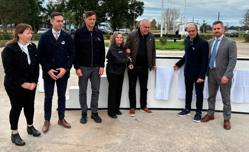 El Intendente Pisano acompañó el acto por el 20° aniversario de la Unidad n°17 de Urdampilleta
