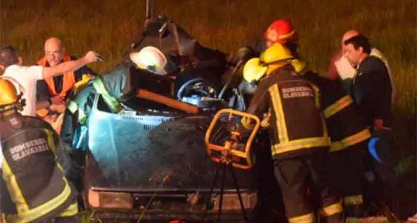 Ruta 226: Tras una colisión por alcance entre dos vehículos, dos personas fueron trasladadas al hospital de Olavarría por criterio preventivo