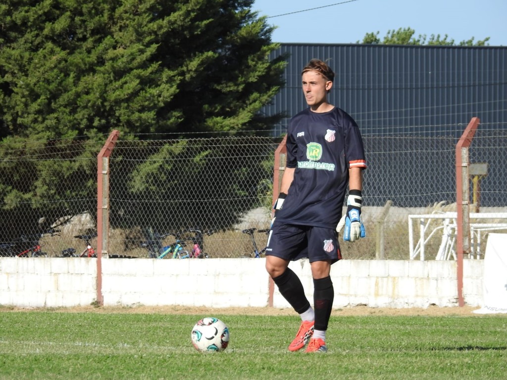 Tom&aacute;s Fredes: "Empleados es un club que te pide ser protagonista, junto con Independiente son los clubes que m&aacute;s historia tienen en la Liga de Bol&iacute;var y es un club que te exige estar en instancias finales o competir"
