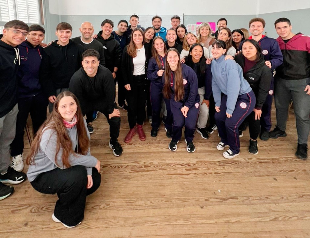 Actualidad Municipio: se realiz&oacute; una charla sobre Infancias y Corresponsabilidad en el Instituto Superior de Formaci&oacute;n Docente n&deg;27
