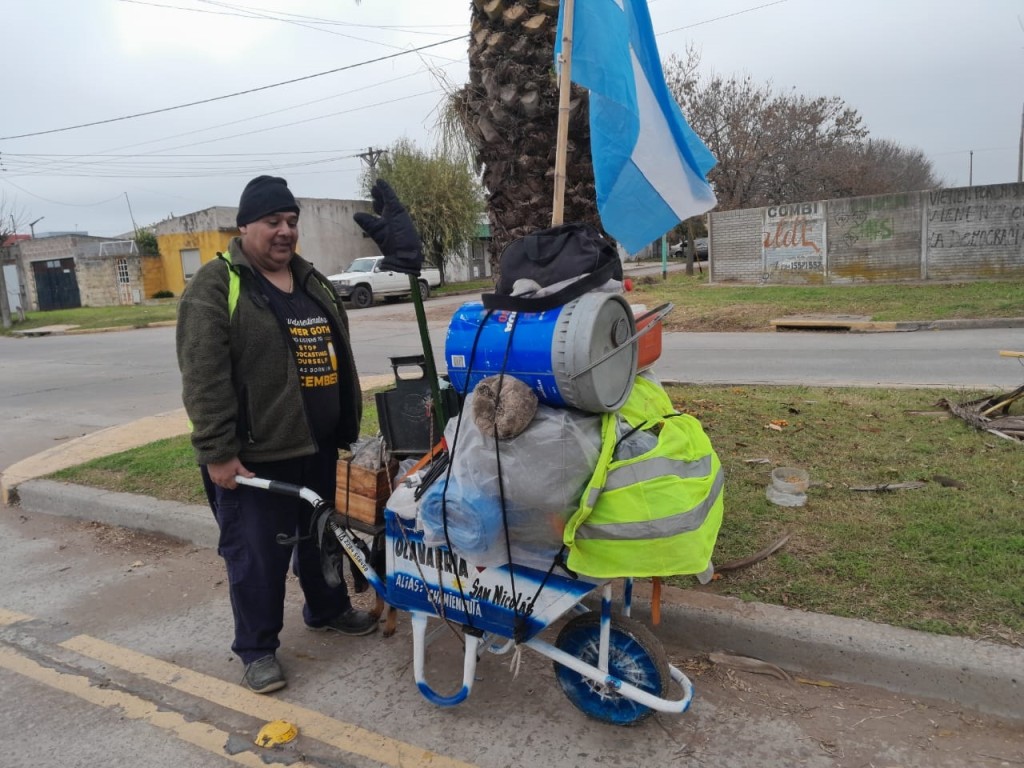 Mauricio Sanz: "Es una promesa que quiero cumplir, en carretilla desde Olavarr&iacute;a hasta San Nicol&aacute;s, sal&iacute; desde Olavarr&iacute;a el 25 de mayo, porque es una fiesta de especial"