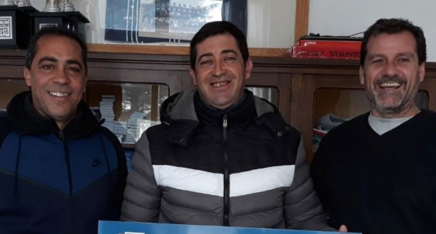 Se entrego el premio mayor de la Tarjeta Azul de Club Independiente