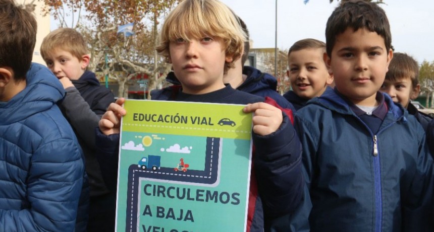 Alumnos del Cervantes realizaron una actividad junto a la agencia Jorgito Mart&iacute;nez Boero