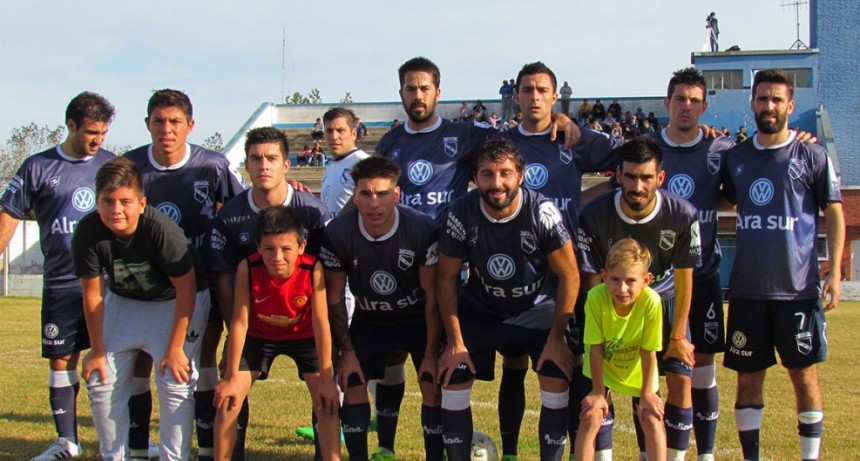 Gan&oacute; Independiente en Henderson y se trep&oacute; a la punta