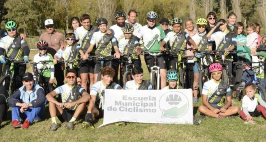 La Escuela Municipal de Ciclismo celebr&oacute; Su 12&deg; aniversario