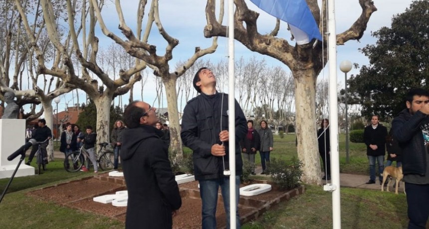 Pirovano se visti&oacute; de fiesta para conmemorar el D&iacute;a de la Bandera
