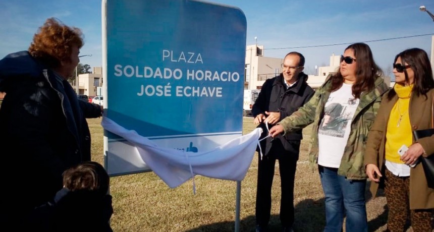 Bol&iacute;var tiene una plaza con el nombre de su soldado ca&iacute;do en la guerra de Malvinas