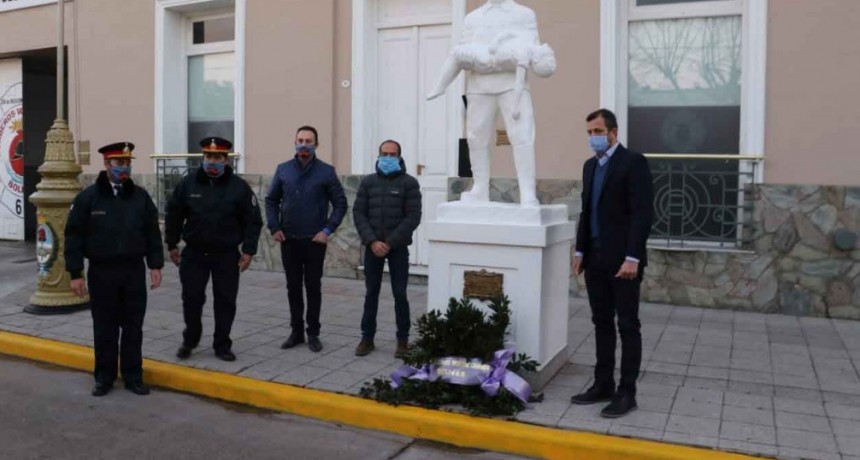 Pisano acompa&ntilde;&oacute; a los bomberos voluntarios en su d&iacute;a