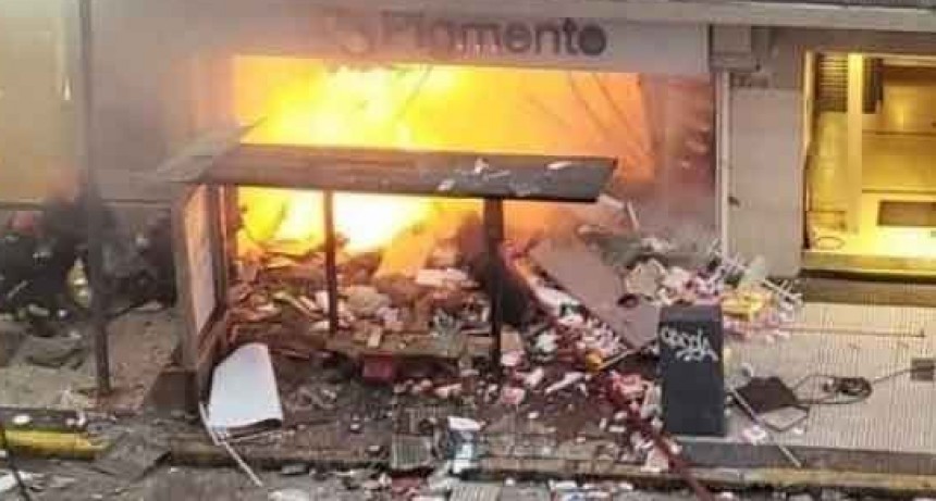 Explosi&oacute;n en Villa Crespo: a&uacute;n se desconocen las causas del estallido y hay riesgo de derrumbe