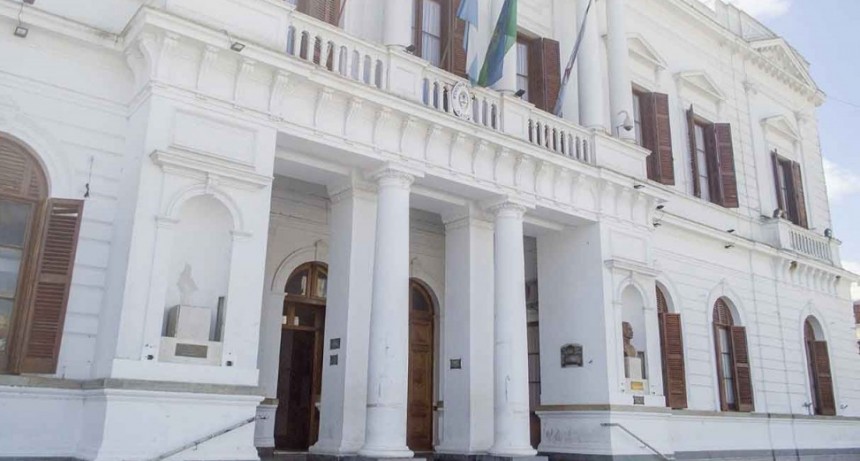 Azul; Un caso confirmado de COVID 19
