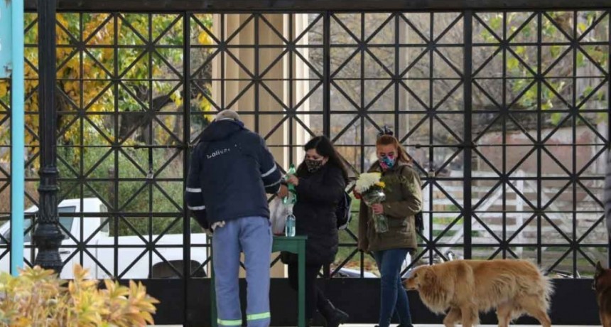 Este lunes reabri&oacute; sus puertas el cementerio local