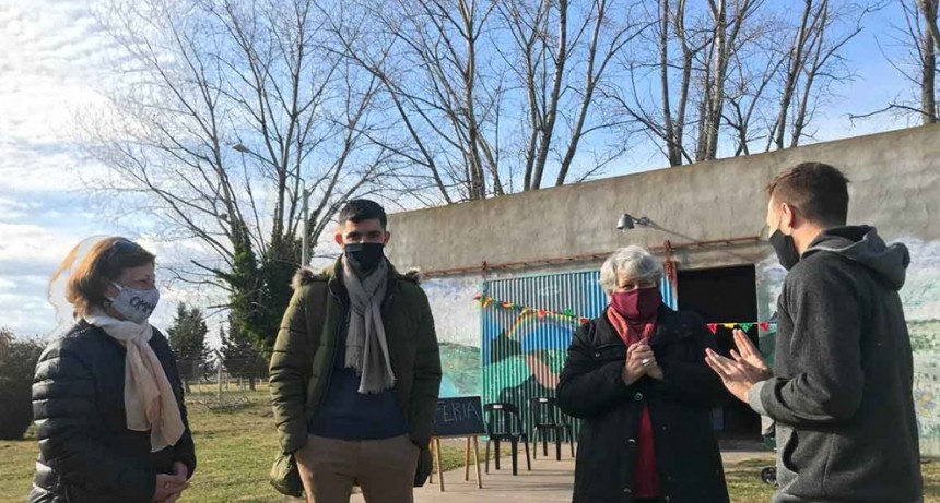 La Cooperativa El&eacute;ctrica hizo posible la iluminaci&oacute;n del predio del Hogar de Ni&ntilde;os &lsquo;Mi Casita&rsquo;