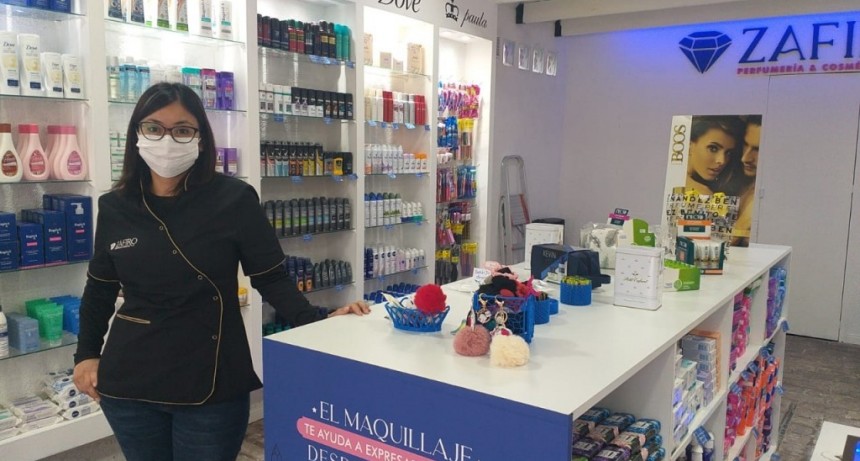 “Zafiro” Perfumería y Cosmética inicia su camino en Bolívar de la mano de Cristina Braganza